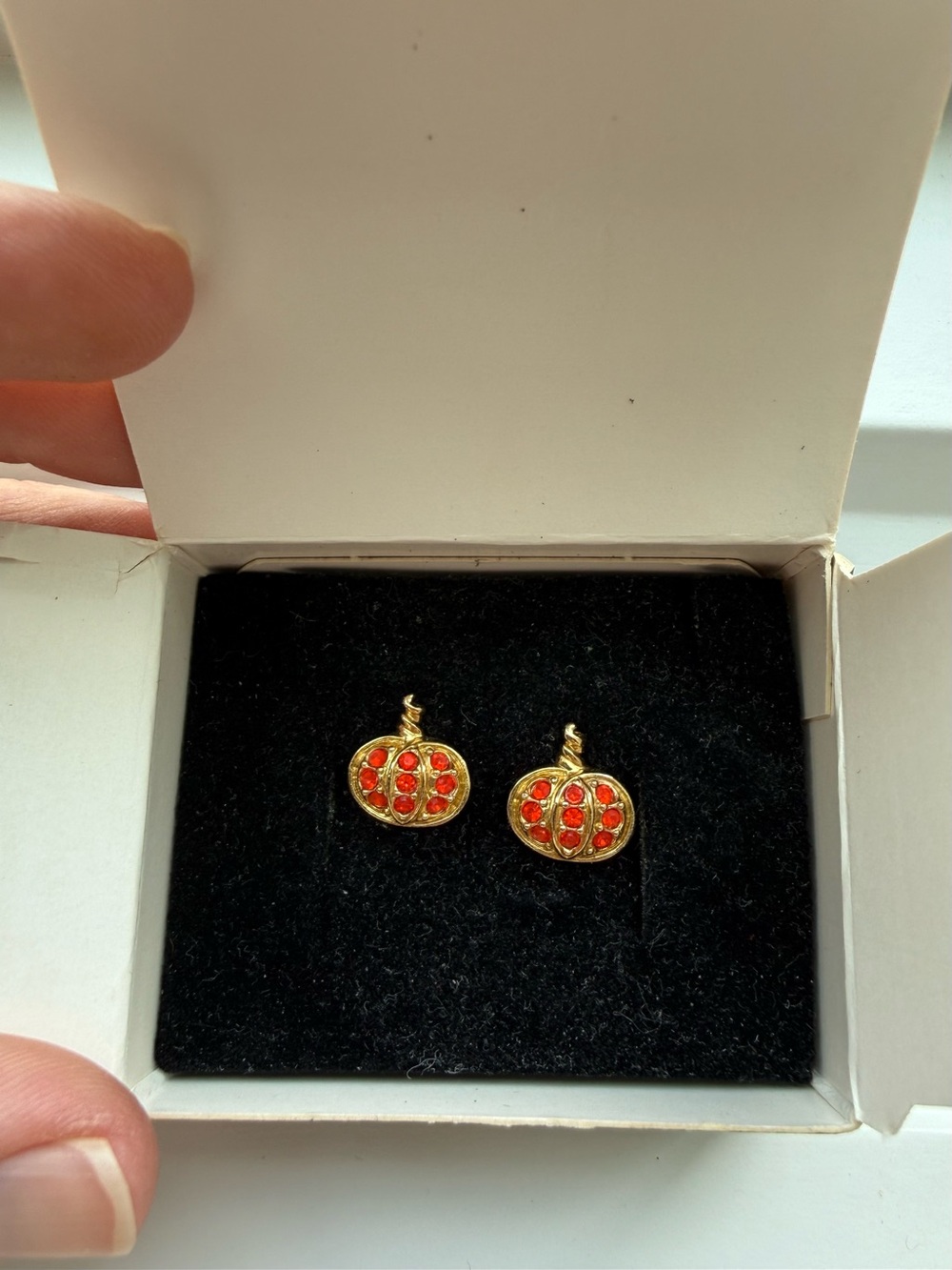 Avon Precious Pumpkins pierced earrings